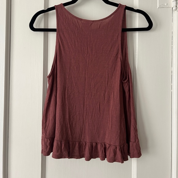 Cropped Maroon Tank Top - Picture 2 of 4